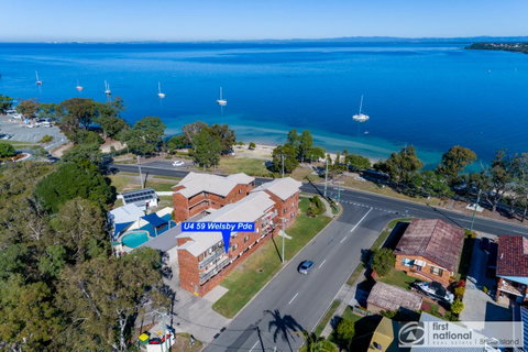 Waterviews,Pool, Wifi Its All Here !- Welsby Pde, Bongaree - Accommodation Sunshine Coast 1
