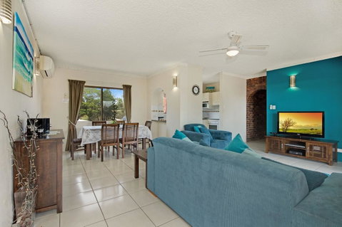 Waterviews,Pool, Wifi Its All Here !- Welsby Pde, Bongaree - Accommodation Sunshine Coast 22