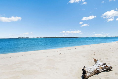 Quiet Location Across From Waterfront - South Esp, Bongaree - Accommodation Sunshine Coast 18