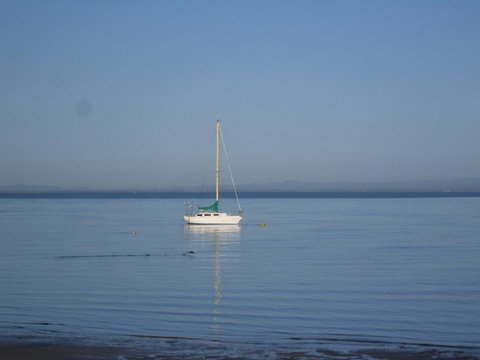 Quiet Location Across From Waterfront - South Esp, Bongaree - Accommodation Sunshine Coast 4
