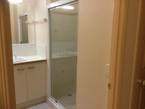 Private Canal Duplex With Pontoon - Oleander Drive, Bongaree - Accommodation Sunshine Coast 5