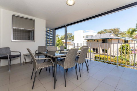 First Floor, Air Conditioned, Free Wi-Fi! - Accommodation Sunshine Coast 8