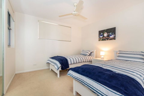 First Floor, Air Conditioned, Free Wi-Fi! - Accommodation Sunshine Coast 13