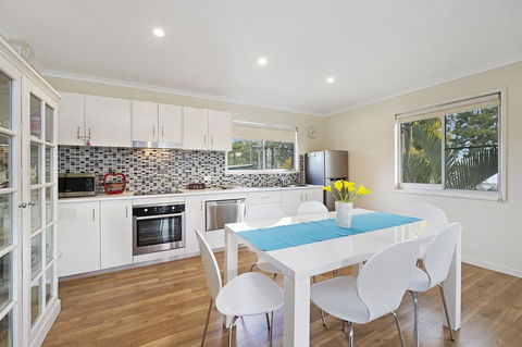 Fishing And Swimming At Your Doorstep - Sylvan Beach Esp, Bellara - Accommodation Sunshine Coast 15