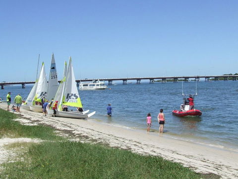 Fishing And Swimming At Your Doorstep - Sylvan Beach Esp, Bellara - Accommodation Sunshine Coast 8