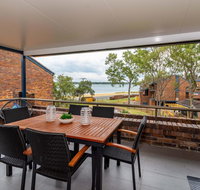 Spacious Family unit with Incredible views. - Accommodation Sunshine Coast