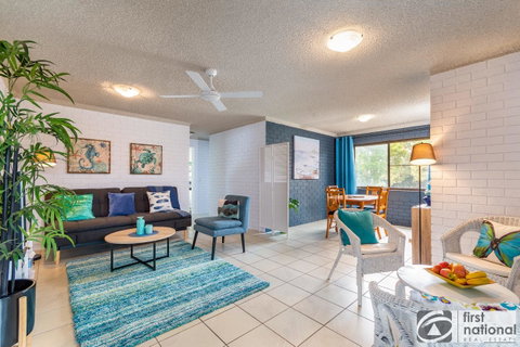 Air Conditioned Unit Stones Throw To The Waterfront. - Accommodation Sunshine Coast 0