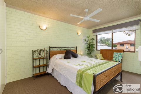 Air Conditioned Unit Stones Throw To The Waterfront. - Accommodation Sunshine Coast 16