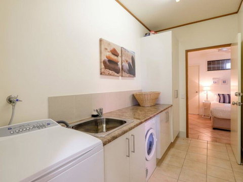 Claytons 1 By Discover Stradbroke - Accommodation Sunshine Coast 20
