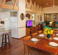 Claytons on Cylinder Beach Front - Accommodation Sunshine Coast