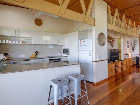 Claytons 1 By Discover Stradbroke - Accommodation Sunshine Coast 21