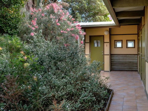 Claytons 1 By Discover Stradbroke - Accommodation Sunshine Coast 1