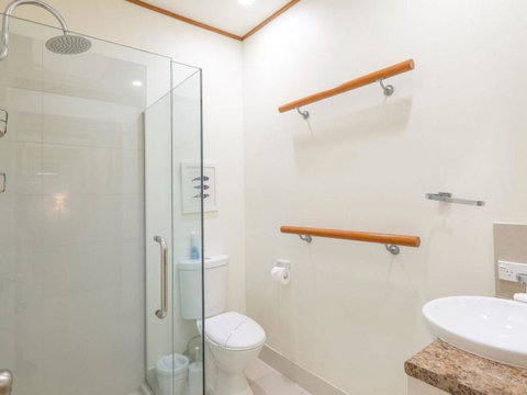 Claytons 1 By Discover Stradbroke - Accommodation Sunshine Coast 22