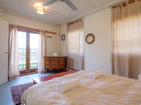 Eddies Place - Accommodation Sunshine Coast 6