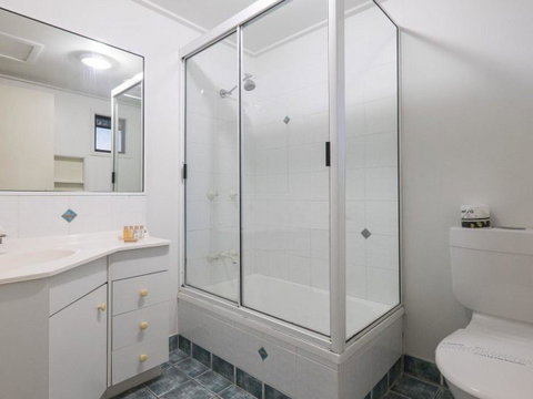 Billa Blue By Discover Stradbroke - Accommodation Sunshine Coast 8