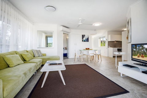 #2 Hastings Street - Accommodation Sunshine Coast 2