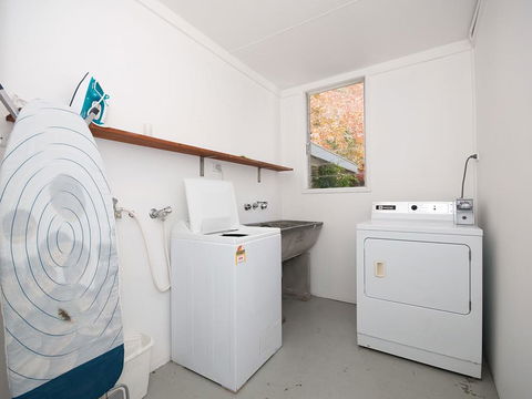 'Beachside' Shoal Bay, Unit 6 - Accommodation Sunshine Coast 3
