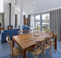 'Matilda' - Spacious  centrally located with great lake views - Accommodation Sunshine Coast