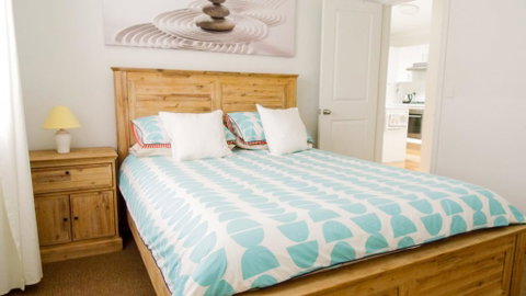 'RIVERSIDE RETREAT' 544 Ocean Drive, North Haven - Accommodation Sunshine Coast 1