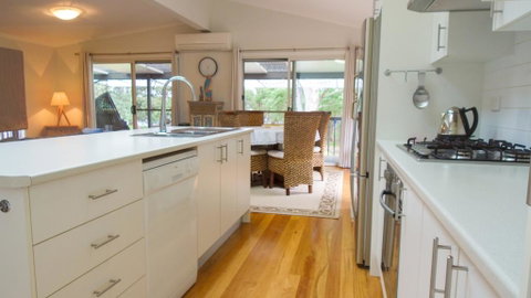 'RIVERSIDE RETREAT' 544 Ocean Drive, North Haven - Accommodation Sunshine Coast 2