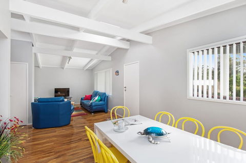 'White Sands', Mollymook - Accommodation Sunshine Coast 2