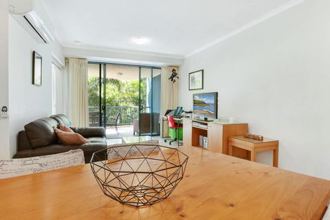 1 Bedroom - Private Managed Resort Pool And Beach - Alex - Accommodation Sunshine Coast 3