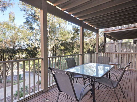 1 Bedroom Executive Villa Located Within Cypress Lakes - Accommodation Sunshine Coast 0