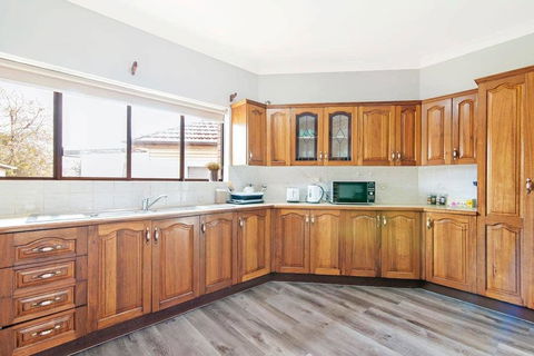 1 Private Double & 1 King Single Room - 2beds In Berala 1 Minute From Train Station - SHAREHOUSE - Accommodation Sunshine Coast 1