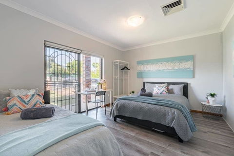 1 Private Double & 1 King Single Room - 2beds In Berala 1 Minute From Train Station - SHAREHOUSE - Accommodation Sunshine Coast 0