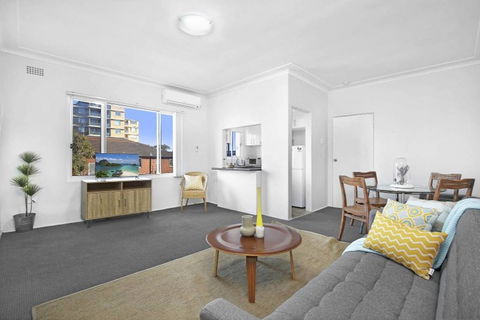 10 South Pacific 2 Bedrooms - Accommodation Sunshine Coast 0