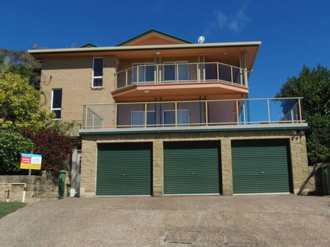 100 Cooloola Drive - Accommodation Sunshine Coast 2