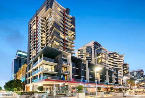 1008N Docklands 2 Bed Free Wifi # - Accommodation Sunshine Coast 3
