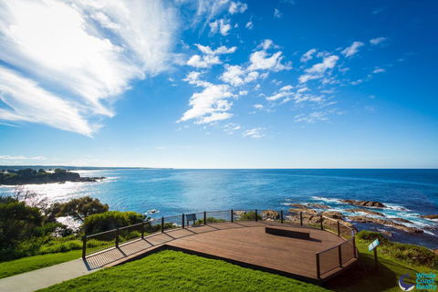 106 Ocean Parade Dalmeny - Accommodation Sunshine Coast 3