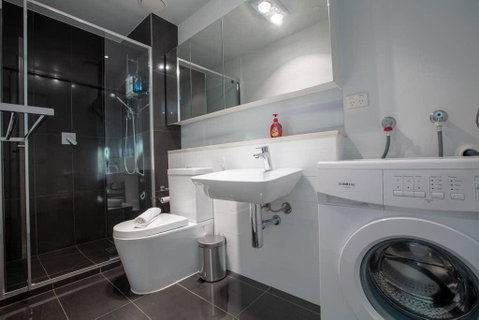 107, Light Filled Cozy Apt In The Heart Of St Kilda - Accommodation Sunshine Coast 1
