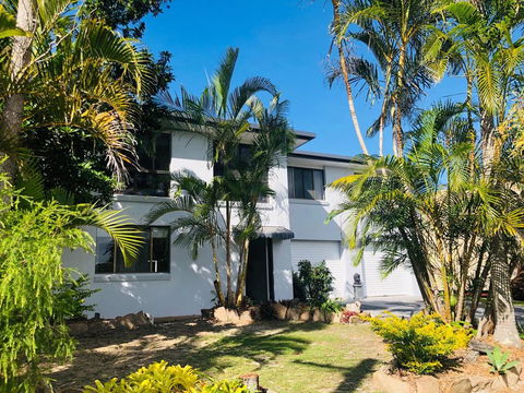 12 Cooloola Drive - Family Home, Close To Beach, Pet Friendly - Accommodation Sunshine Coast 3