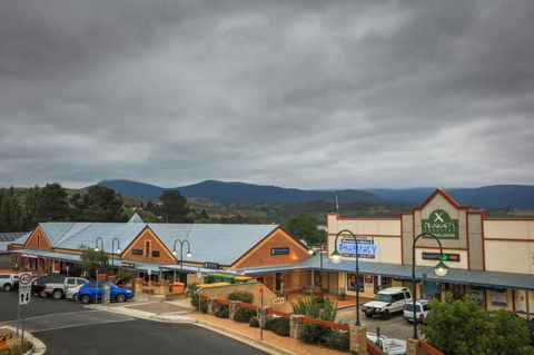 16 Lakeview Plaza - Accommodation Sunshine Coast 1