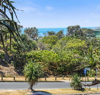 16 Pt Lookout Beach Resort - Accommodation Sunshine Coast