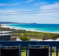 17 Dulling Street - Beach House - Accommodation Sunshine Coast