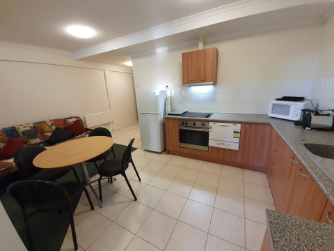 18 Lakeview Plaza - Accommodation Sunshine Coast 2