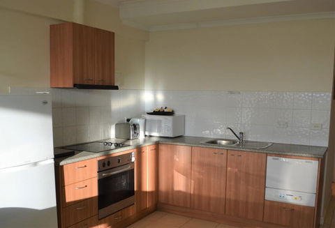 19 Lakeview Plaza - Accommodation Sunshine Coast 3