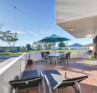 2 'Fleetwood' 63 Shoal Bay Road - spectacular views - Accommodation Sunshine Coast