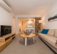 2 Bedroom Apartment Seconds From Valley - Accommodation Sunshine Coast