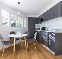 2 BEDROOM BRAND NEW APT // MOMENTS FROM RNSH - Accommodation Sunshine Coast