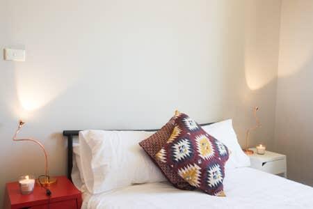 2 Bedroom Harbour View At The Rocks Heart Of CBD - Accommodation Sunshine Coast 1