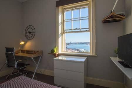 2 Bedroom Harbour View At The Rocks Heart Of CBD - Accommodation Sunshine Coast 0