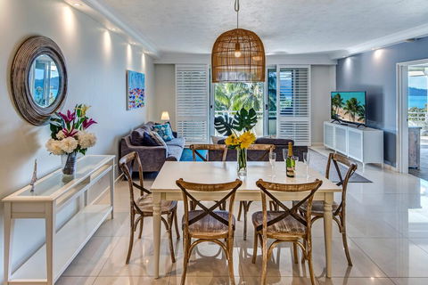 2 Bedroom Poinciana Lodge - Accommodation Sunshine Coast 2