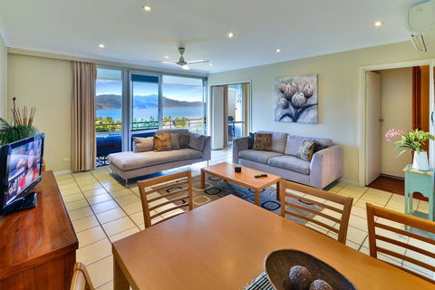 2 Bedroom Poinciana Lodge - Accommodation Sunshine Coast 0