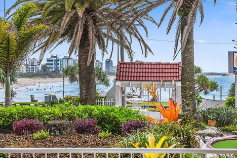 2 Bedroom Private Unit - Alexandria Apartments - Accommodation Sunshine Coast 2