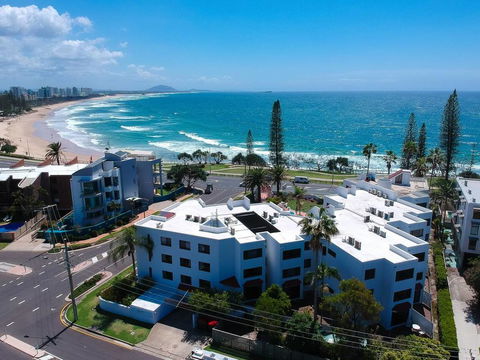2 Bedroom Private Unit - Alexandria Apartments - Accommodation Sunshine Coast 3