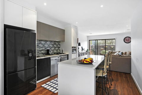 2 Bedroom Townhouse - Family & Corporate Bookings Only - Accommodation Sunshine Coast 0